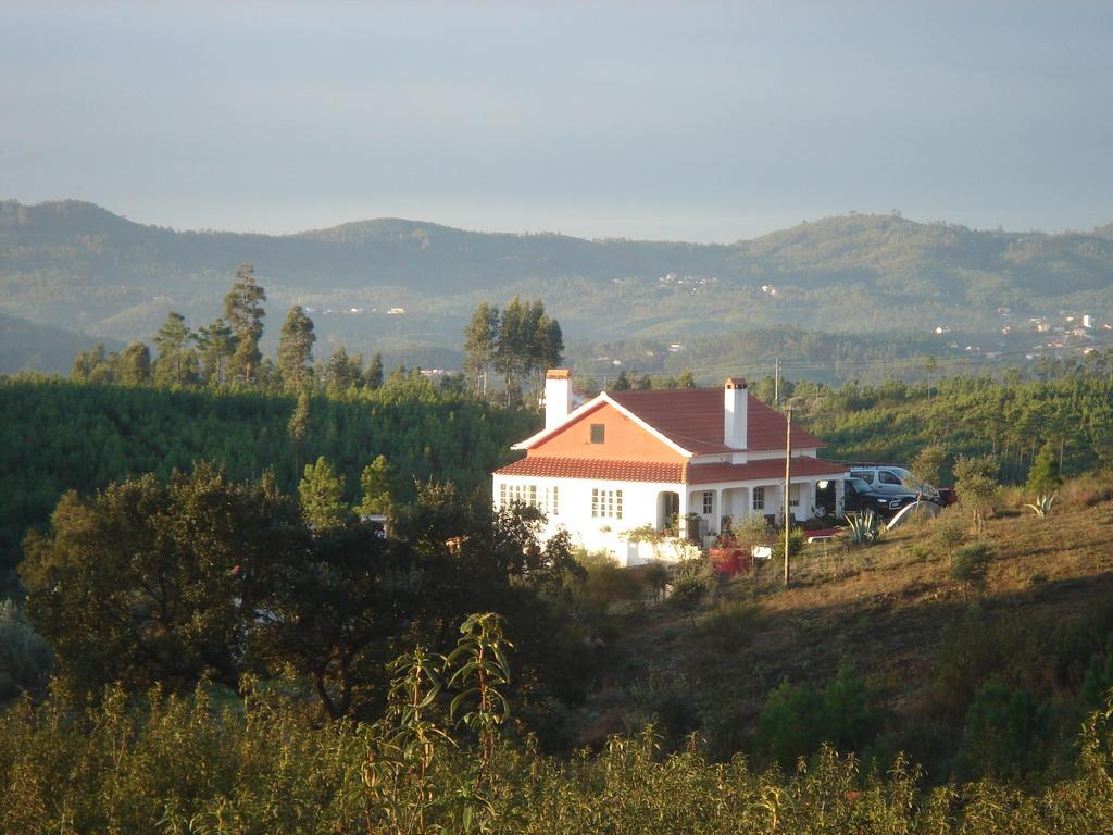 Vale De Garcia Al 5357 Villa Colos  Værelse billede